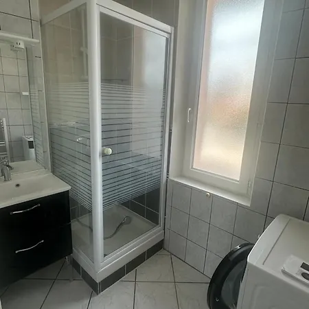 Apartment Joli T3 Avec Parking Prive